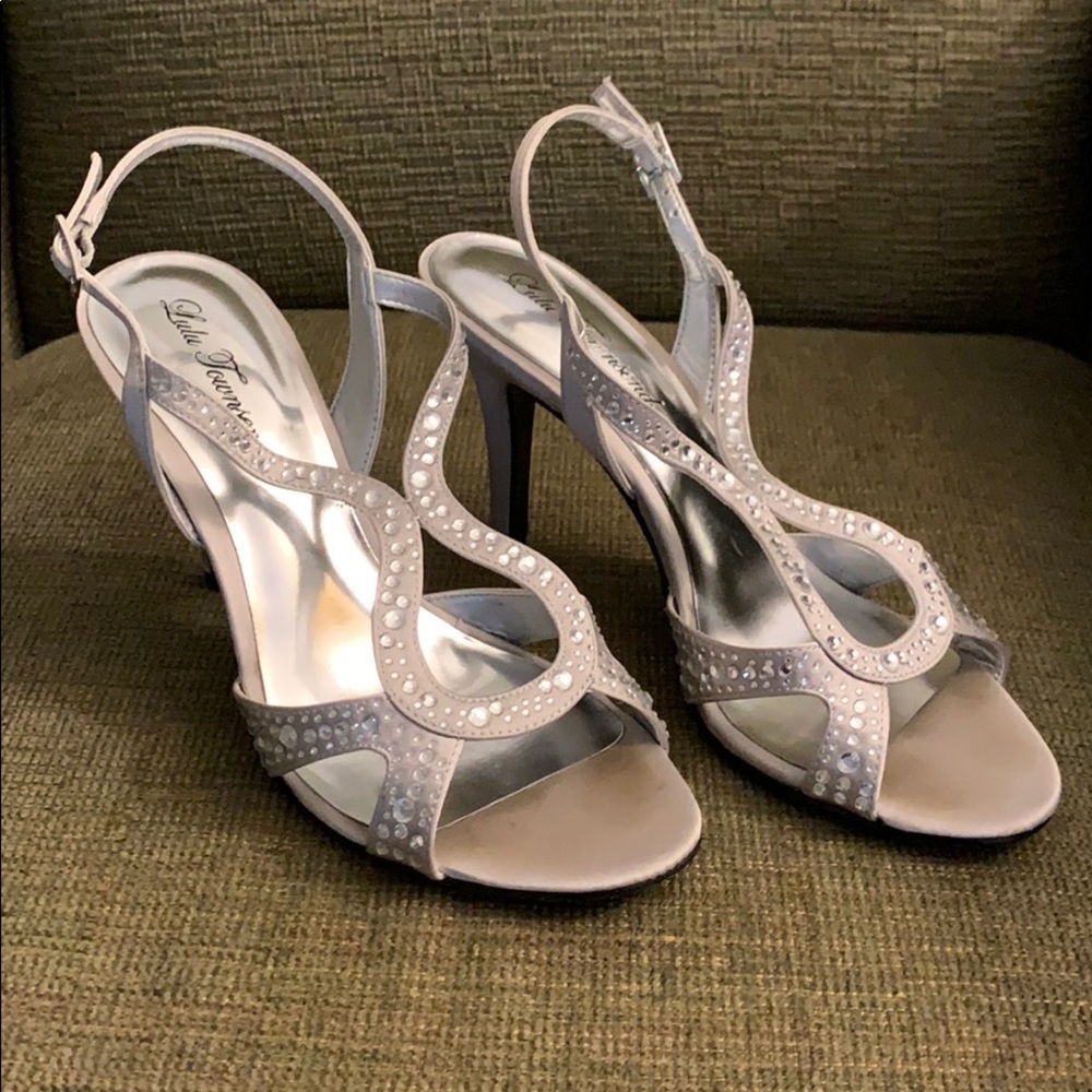 Nickita pumps